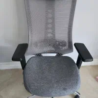 دو عدد میز مدیریت و دو عدد صندلی مدیریتی ، ارزونا