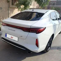 کی ام سی j7، بیرنگ، سند آزاد