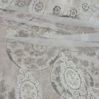 ۳ تیکه پرده و تعدادی پارچه