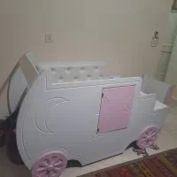 تخت و کمد و صندلی