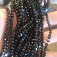 منجوق و کریستال