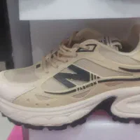 کفش نو|کیف، کفش، کمربند|بم, |دیوار