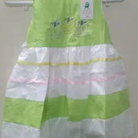 تعدادی لباس دخترانه ۱۸ ماهه