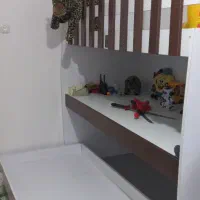 تخت و میز تحریر دو طبقه نوجوان بسیار شیک و محکم|تخت و سرویس خواب|رشت, سعدی (تختی)|دیوار