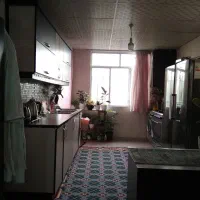 اپارتمان-طبقه-سوم-شیک-و-تمیز-کف-سرامیک