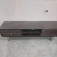 میز تلوزیون در حد نو، چوبی