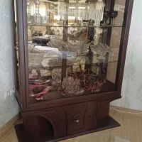 میز،تلویزیون و بوفه و آیینه و کنسول