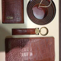 ست هدیه مردانه چرم طبیعی کیف و کمربند آرمانی