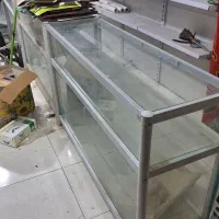 ویترین فلزی به همراه شیشه|فروشگاه و مغازه|شاهینشهر, فردوسی|دیوار