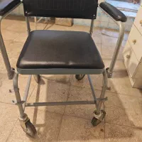ویلچر حمام سالم و تمیز