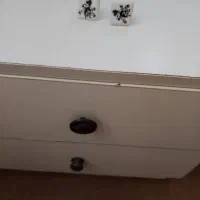 یک جفت پاتختی سفید وکشودار