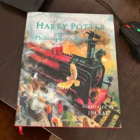 کتاب مصور جلد سخت هری پاتر و سنگ جادو حلد ۱