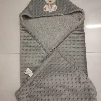 پتو دور پیچ نوزاد