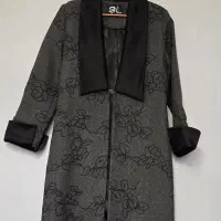 تعدادی پالتو و کاپشن سایز از ۳۶ تا ۴۴