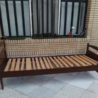 تخت ۱ نفره چوبی|تخت و سرویس خواب|شیراز, وحدت|دیوار