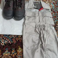 لباس کار وکفش کار