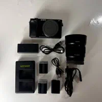 Sony a6400  بسیار تمیز پک کامل
