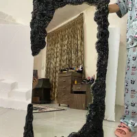 آینه قدی با تکسچر و طرح سنگ صخره ای