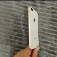 اپل iPhone 8 Plus با حافظهٔ ۶۴ گیگابایت