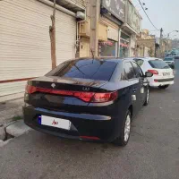 تارا اوتمات.