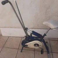 دوچرخه ثابت با دسته محرک