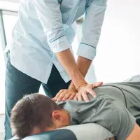 انجام کایروپراکتیک.حجامت.فصد.طب سوزنی|خدمات آرایشگری و زیبایی|مشهد, نکاح|دیوار