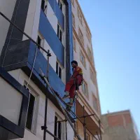 پیچ ورولپلاک نما،شستشوی نما،کاردرارتفاع،کار باطناب