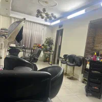 اجاره اتاق و میز ناخن