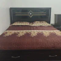 تختخواب دو نفره و میز آرایش