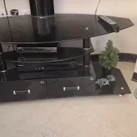 سلام یک عدد میز تی‌وی