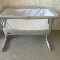 تخت کنارمادر