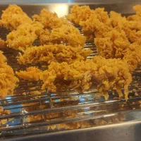 دنیای سوخاری کیلویی . زارچ. خیابان مجلسی|خوردنی و آشامیدنی|زارچ, |دیوار