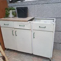 کابینت فرش با سه تا کناره وبخاری سنگ اوپن وتلوزوین