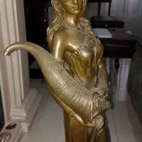 مجسمه برنز برنزی وارداتی زن الهه ی ثروت انتیک