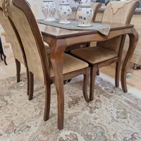 میز ناهار خوری