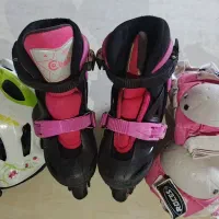 اسکیت با وسایل جانبی و کلاه