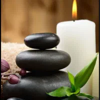 استخدام ماساژور حرفه ای در مرکز ماساژ