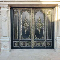 رنگ امیزی درو پنجره و ساختمان