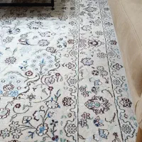 فرش دستبافت گل ابریشم به قیمت ماشینی