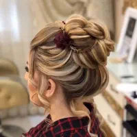 میکاپ عروس و شینیون مو|خدمات آرایشگری و زیبایی|اصفهان, طاحونه|دیوار