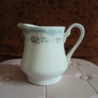 ظروف چینی و سرویس چایخوری