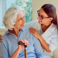 پرستاری از سالمند بیمار وامور منزل