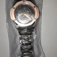 ساعت هابلوت نو|ساعت|مشهد, سرافرازان|دیوار