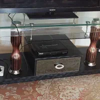 میز تلویزیون و آینه کنسول