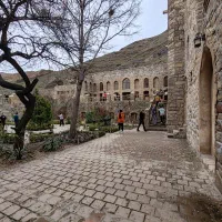 حیاط-با-مغازه-234-متر-شرشرا-شمس-تبریزی-صدقیانی