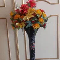 گلدان همراه گل