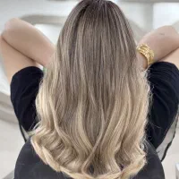 تخفیف 30درصد دوره‌ی رنگ و لایت کراتین و مژه