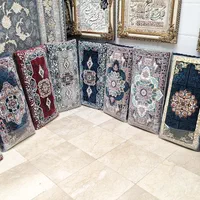 پشتی سالم و نو و اکبند مدل شهر فرش نگارین