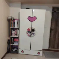 کمد و کتاب خانه