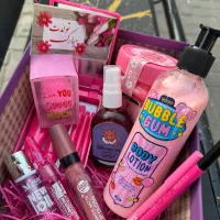 کادو و هدیه روز زن روز مادر باکس کادویی روز دختر|آرایشی، بهداشتی، درمانی|مشهد, آبکوه|دیوار